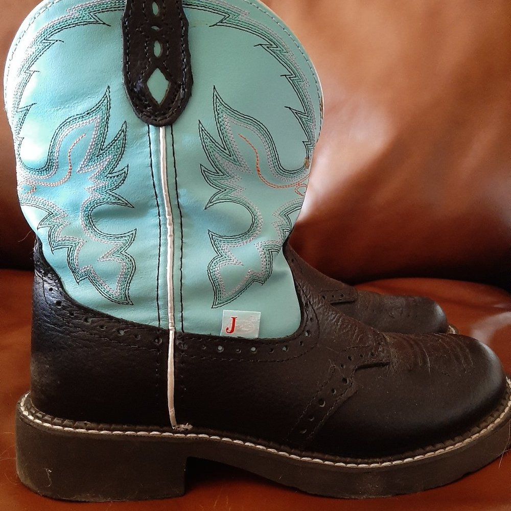Justin Cowboy Boots